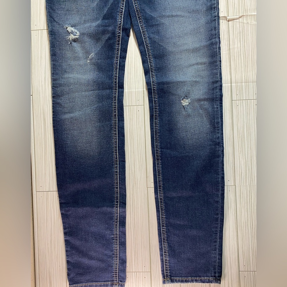 Women’s Classic Blue Jeans - Dark Wash - Picture 3 of 7